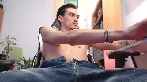 Artie online show from 03-05-26, 11:06