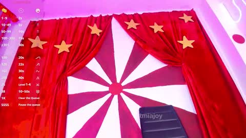 MIA OF artmiajoy online show from 10-15-25, 02:06