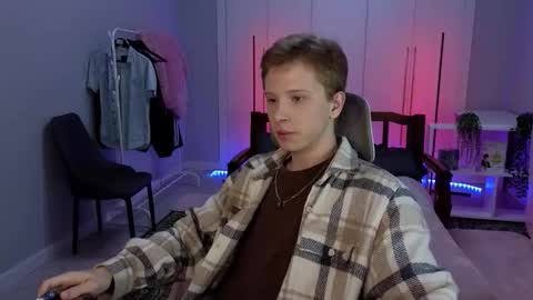 Archie online show from 12-04-25, 02:54