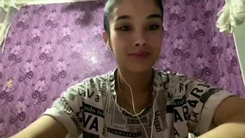 Amina online show from 12-22-25, 07:00