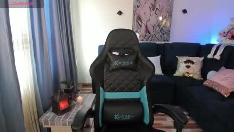 hellen online show from 12-27-24, 02:43