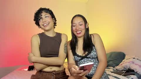 Snapshot of ary_and_kel chatting on 05-06-26, 12:08 Ariana and Kelsieh online show from 05-06-26, 12:08