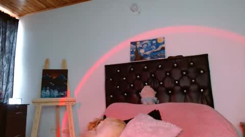 Snapshot of ary_pieerce chatting on 01-31-25, 07:18 Independent Model online show from 01-31-25, 07:18