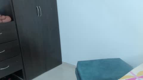 Snapshot of arya_nahalii chatting on 09-12-25, 04:07 Ana online show from 09-12-25, 04:07