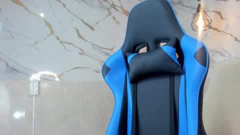 Snapshot of arya_nahalii chatting on 11-14-25, 04:06 Ana online show from 11-14-25, 04:06