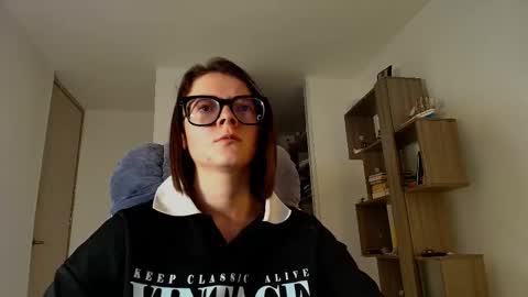 Snapshot of arya_starkw chatting on 11-23-25, 01:55 Ary 3 online show from 11-23-25, 01:55