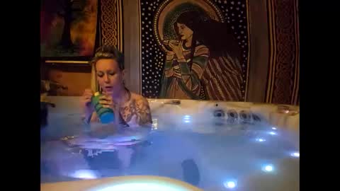 Snapshot of aryaleor chatting on 12-01-25, 07:02 Aryaleor online show from 12-01-25, 07:02