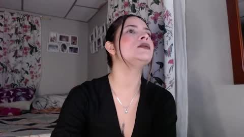 Snapshot of arygreey7 chatting on 11-24-25, 12:43 ximena online show from 11-24-25, 12:43