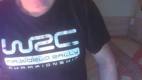 Snapshot of as3ix chatting on 12-16-25, 09:36 as3ix online show from 12-16-25, 09:36