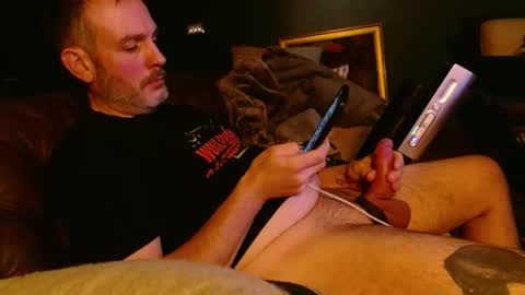 Snapshot of aschke chatting on 11-01-25, 12:12 aschke online show from 11-01-25, 12:12