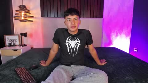 Snapshot of ash_russell chatting on 01-06-26, 07:28 ash_russell online show from 01-06-26, 07:28