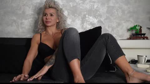 Snapshot of ashadevon_fit chatting on 10-02-25, 08:54 Asha online show from 10-02-25, 08:54