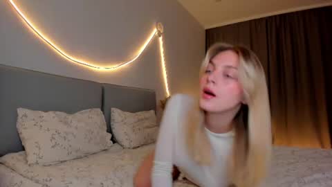 Snapshot of ashbunny_ chatting on 07-16-26, 06:47 your pretty Ashley online show from 07-16-26, 06:47