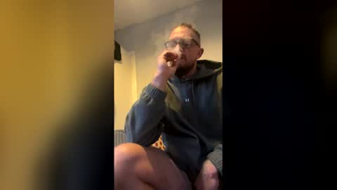 Snapshot of ashdrewery01519813 chatting on 12-17-25, 08:42 ashdrewery01519813 online show from 12-17-25, 08:42