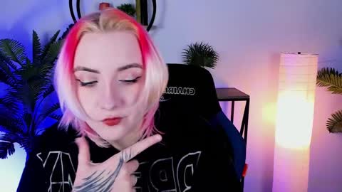 AshleyAshe  online show from 02-09-25, 05:01