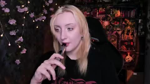 AshleyAshe  online show from 06-05-26, 06:52