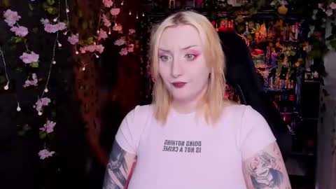 Snapshot of asheluck chatting on 06-27-26, 05:56 AshleyAshe online show from 06-27-26, 05:56