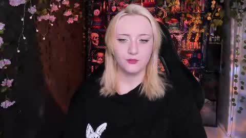 Snapshot of asheluck chatting on 06-30-26, 07:42 AshleyAshe online show from 06-30-26, 07:42