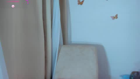 Snapshot of ashelydainii chatting on 06-08-26, 09:59 Dainii INSTAGRAM MANELLYANGEL online show from 06-08-26, 09:59