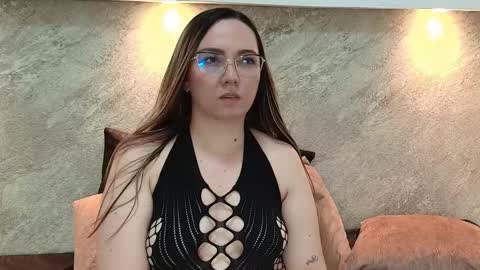 Snapshot of ashkey_bennet chatting on 09-15-25, 08:47 Asley Bennet online show from 09-15-25, 08:47