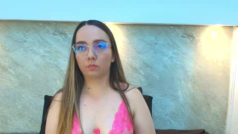 Snapshot of ashkey_bennet chatting on 10-15-25, 05:51 Asley Bennet online show from 10-15-25, 05:51