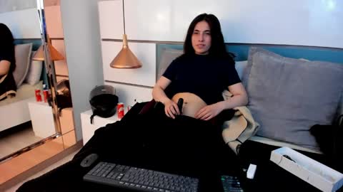 Ashkoreh online show from 04-17-26, 03:37