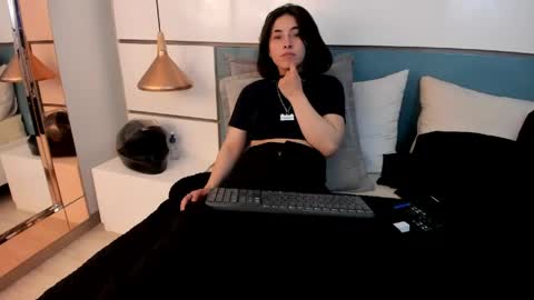 Snapshot of ashkoreh chatting on 05-15-26, 08:49 Ashkoreh online show from 05-15-26, 08:49