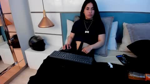 Snapshot of ashkoreh chatting on 05-20-26, 09:10 Ashkoreh online show from 05-20-26, 09:10
