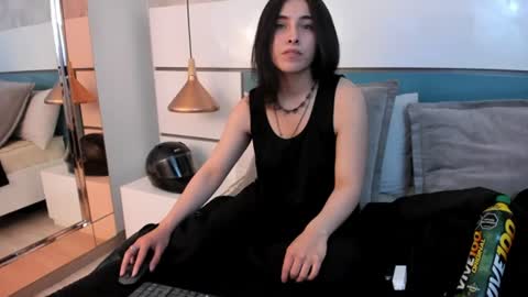 Snapshot of ashkoreh chatting on 06-17-26, 08:21 Ashkoreh online show from 06-17-26, 08:21