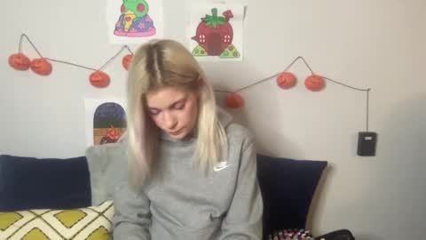 Ashlee online show from 02-01-26, 01:26