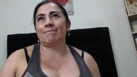 Snapshot of ashleey_thompson chatting on 01-11-25, 12:55 ashleey_thompson online show from 01-11-25, 12:55