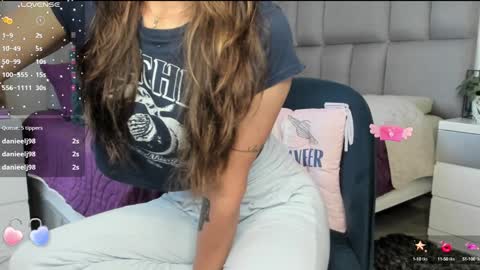 Carolina  online show from 02-03-25, 10:43