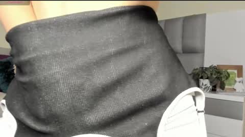 Carolina  online show from 03-06-25, 02:09