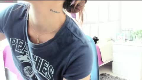 Carolina  online show from 11-02-25, 03:58