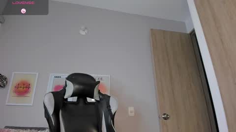 A S H L E Y online show from 01-07-26, 10:12