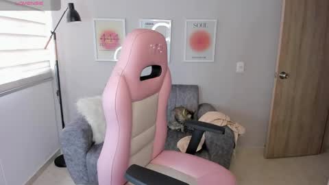 A S H L E Y online show from 05-24-26, 04:12