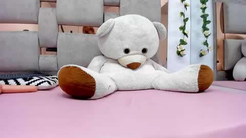 Snapshot of ashley_7777 chatting on 01-25-25, 05:51 ashley_7777 online show from 01-25-25, 05:51