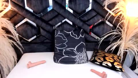 Snapshot of ashley_7777 chatting on 03-01-25, 06:00 ashley_7777 online show from 03-01-25, 06:00