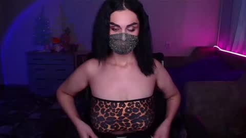   Yasmina   online show from 01-12-25, 08:14