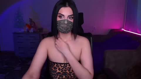   Yasmina   online show from 01-19-25, 02:47