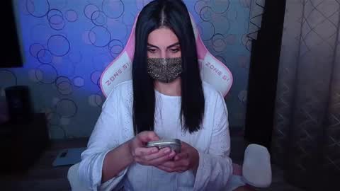   Yasmina   online show from 09-18-25, 03:08