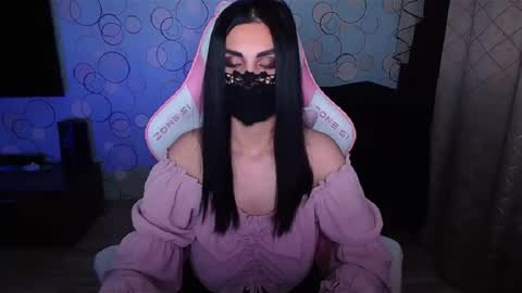   Yasmina   online show from 11-27-25, 05:09