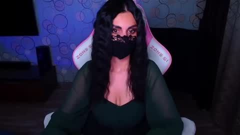   Yasmina   online show from 11-30-25, 04:05