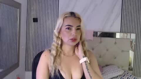 Snapshot of ashley__tylor chatting on 06-25-26, 03:49 ashley__tylor online show from 06-25-26, 03:49