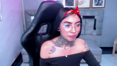 Snapshot of ashley_blum_v chatting on 09-17-25, 07:48 ashley_blum_v online show from 09-17-25, 07:48