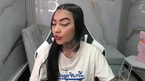 Snapshot of ashley_blum_v chatting on 10-08-25, 08:17 ashley_blum_v online show from 10-08-25, 08:17