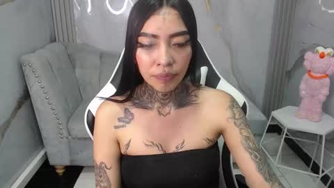 Snapshot of ashley_blum_v chatting on 10-18-25, 08:42 ashley_blum_v online show from 10-18-25, 08:42