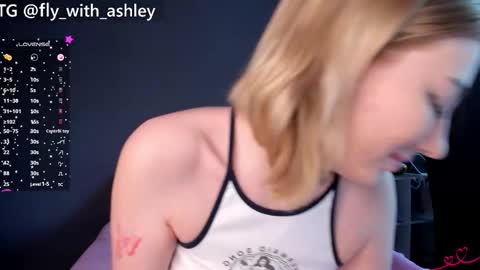 Snapshot of ashley_fly chatting on 09-13-25, 06:13 ashley_fly online show from 09-13-25, 06:13
