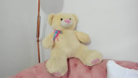 ASHLEY online show from 02-04-26, 01:44