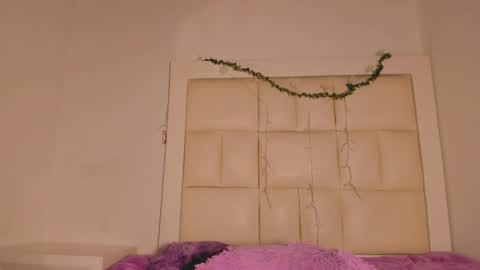 ashley_js online show from 10-16-25, 03:02